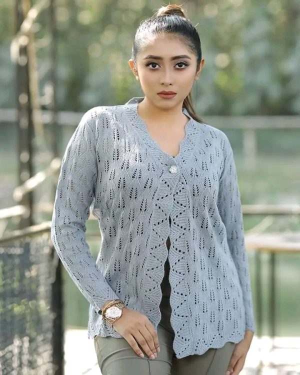 Exclusive Hand Knit Fashionable Short Cardigan for Women